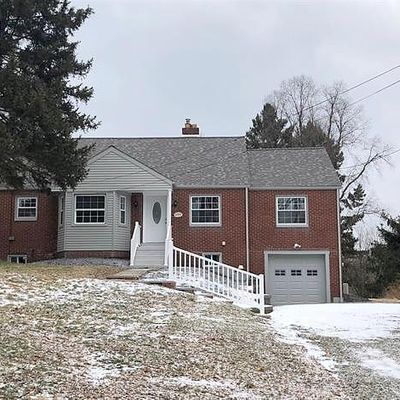 200 Oakridge Dr, New Kensington, PA 15068