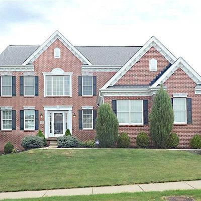 2000 Penfolds Pl, Coraopolis, PA 15108