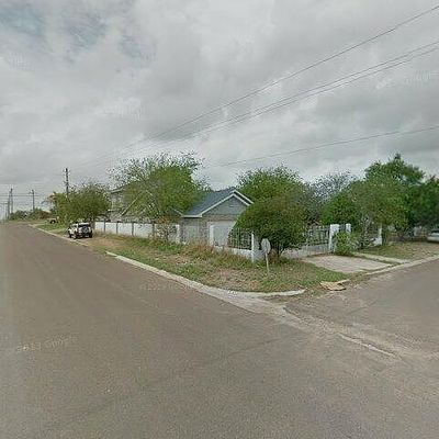 2001 Kennedy St, Zapata, TX 78076