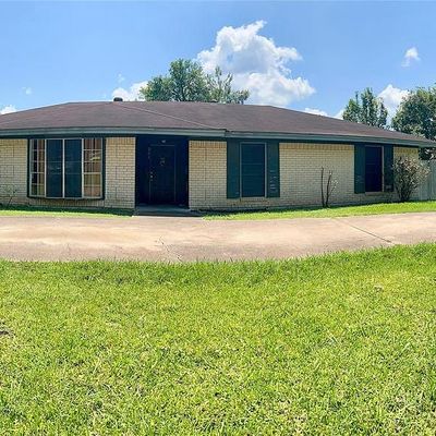 201 Mcelroy Ave, Wharton, TX 77488