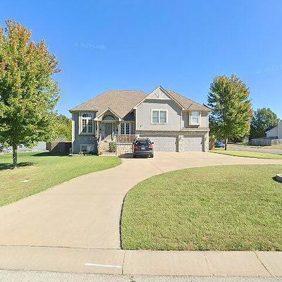 2015 Concord Dr, Independence, MO 64058