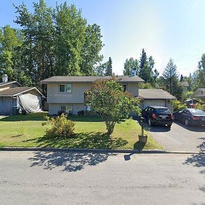 2016 Waldron Dr, Anchorage, AK 99507