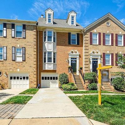 2018 Pieris Ct, Vienna, VA 22182