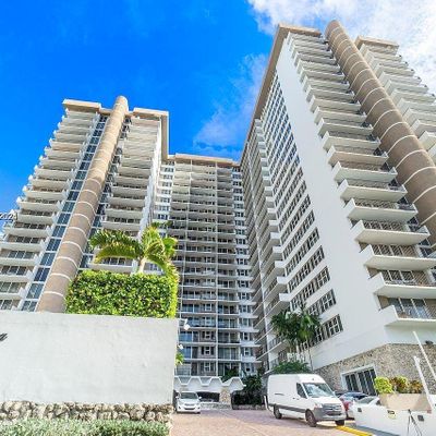 2030 S Ocean Dr #516, Hallandale Beach, FL 33009