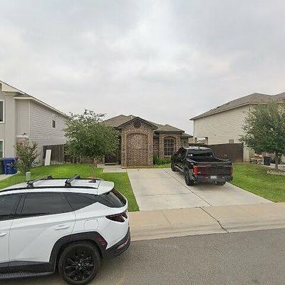 2038 Port Louisiana Dr, Laredo, TX 78045