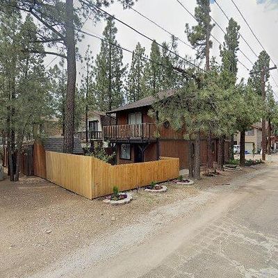 2061 9 Th Ln, Big Bear City, CA 92314