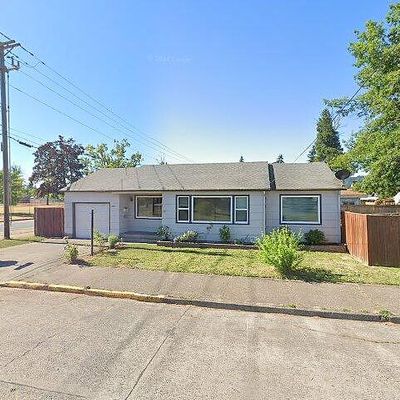 2061 J St, Springfield, OR 97477