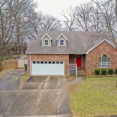 2068 N Ball Ave, Fayetteville, AR 72703