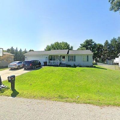 207 N Donegal St, Eaton Rapids, MI 48827