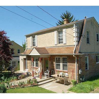 207 Mcmichael Rd, Carnegie, PA 15106