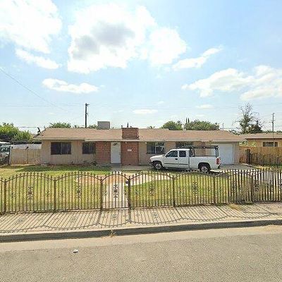 208 N Gene Ave, Farmersville, CA 93223