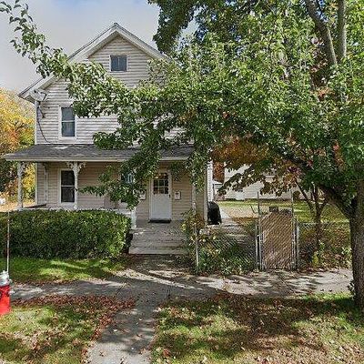 21 Franklin St, Millers Falls, MA 01349