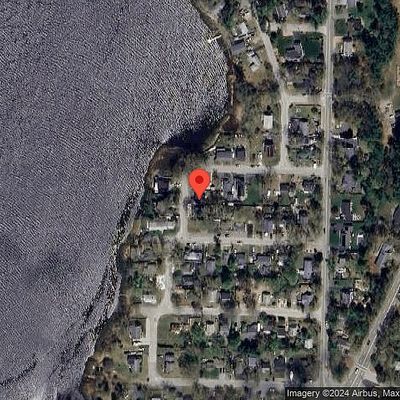 21 Highland Bay Dr, Wareham, MA 02571