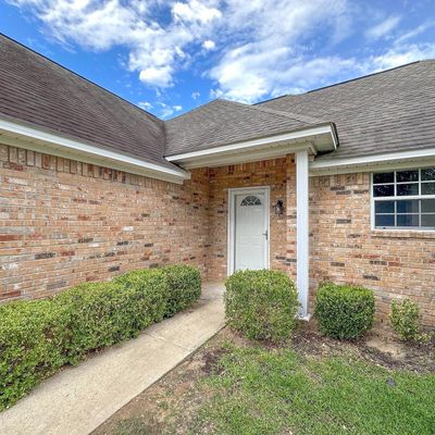 210 Bermuda Pl, De Kalb, TX 75559