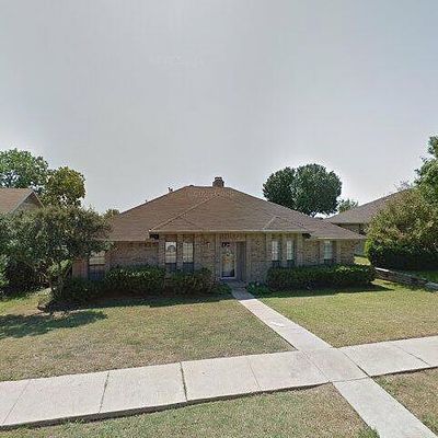 1722 Mayflower Dr, Carrollton, TX 75007