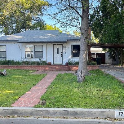 17245 Kittridge St, Van Nuys, CA 91406