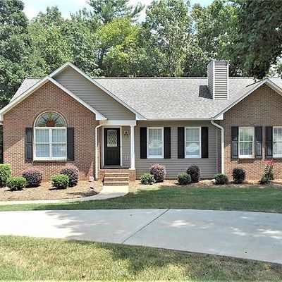 1731 9 Th Street Pl Se, Hickory, NC 28602