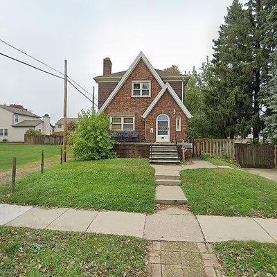 174 Sullivan St, Wyandotte, MI 48192