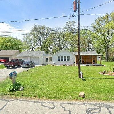 1746 Rhode Island Rd, Holland, OH 43528