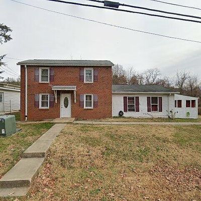 17631 Washington St, Dumfries, VA 22026