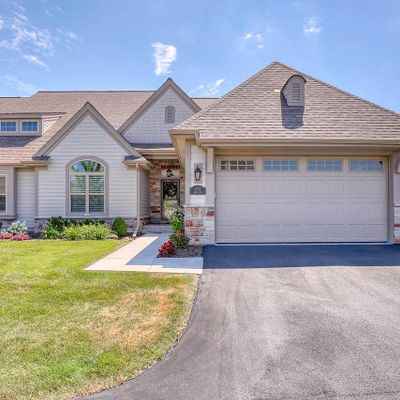 1773 Derby Ln, Oconomowoc, WI 53066