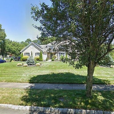 18 Anise Ct, Manahawkin, NJ 08050