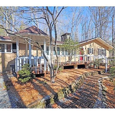 1800 Glen Cannon Dr, Pisgah Forest, NC 28768