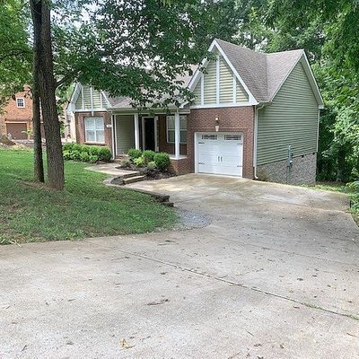 1800 Warfield Dr, Clarksville, TN 37043