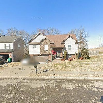 1818 Patricia Dr, Clarksville, TN 37040