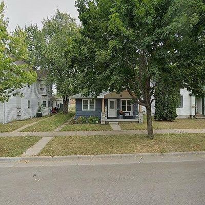 1818 Loomis St, La Crosse, WI 54603