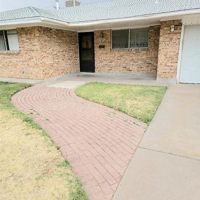 1819 Arizona Ave, Alamogordo, NM 88310