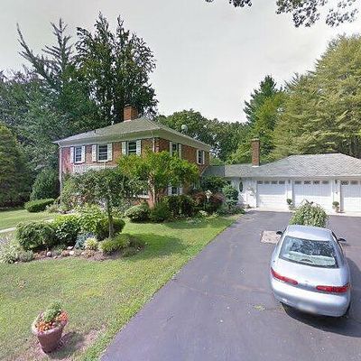 182 Pocahontas Dr, Warwick, RI 02888