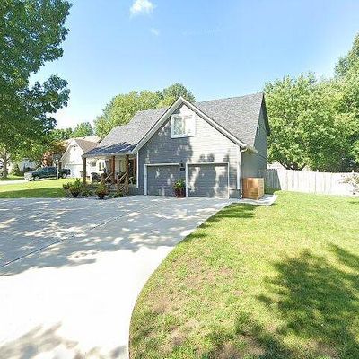 1841 Ne Waterfield Ln, Blue Springs, MO 64014