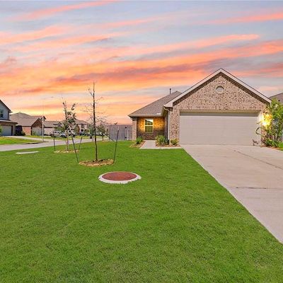 18411 Running Shadow Ct, Hockley, TX 77447