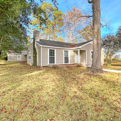 227 1 St St Sw, Magee, MS 39111