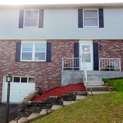 2278 Trolist Dr, Irwin, PA 15642