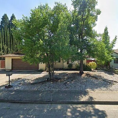 2285 Snow Ln, Redding, CA 96003