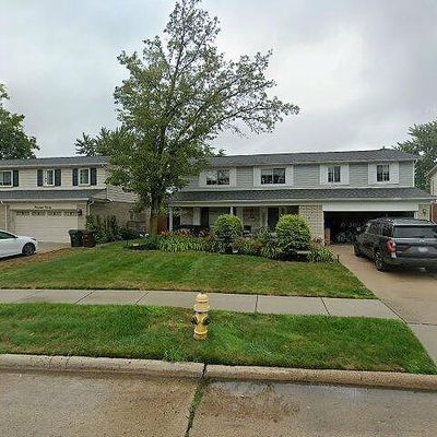 22845 Overlake St, Saint Clair Shores, MI 48080