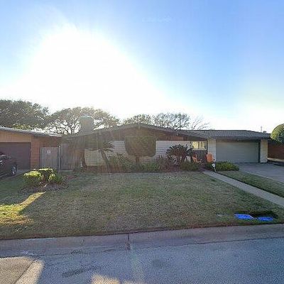 23 Adler Cir, Galveston, TX 77551