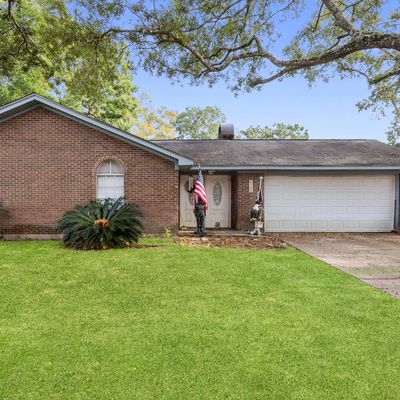 2300 Sandalwood Dr, Gautier, MS 39553