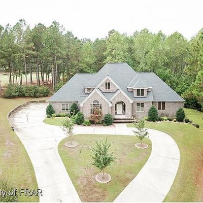 231 Broadlake Ln, Spring Lake, NC 28390