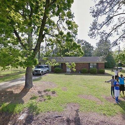 231 Hollingsworth St Ne, Pelham, GA 31779