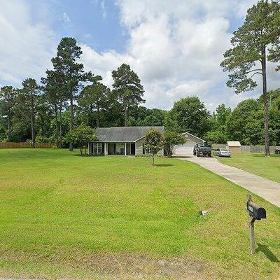 235 Farmingdon Dr, Adel, GA 31620