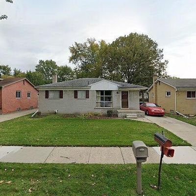 23740 Lakewood St, Saint Clair Shores, MI 48082