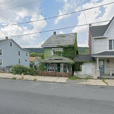 239 E Patterson St, Lansford, PA 18232