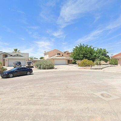 241 Hyde Park Pl, Alamogordo, NM 88310