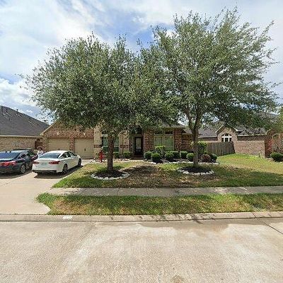 2414 Winding Creek Dr, Fresno, TX 77545