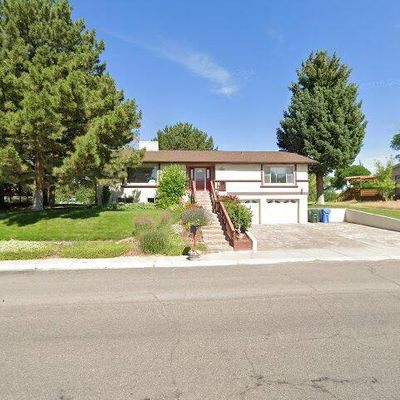 2419 S Fairway Dr, Pocatello, ID 83201