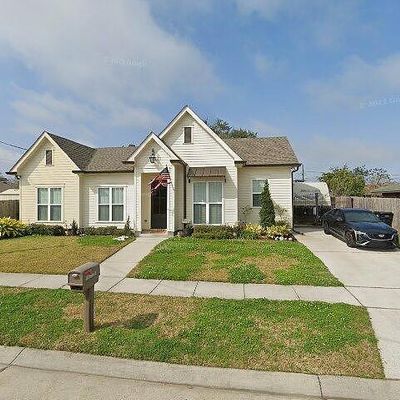 2428 Mumphrey Rd, Chalmette, LA 70043