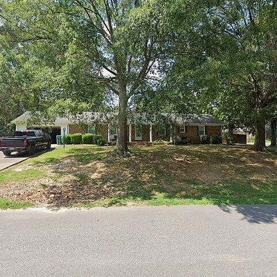 243 Sunnyside Dr, Jackson, TN 38301